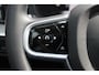 Volvo XC60 T8 455PK Automaat Plug-in hybrid AWD Plus Dark / Adaptieve Cruise control / Semi elektrisch wegklapbare trekhaak / 360 Camera / Stoel- en stuurverwarming / Panoramisch schuif-kanteldak / Elektrische achterklep / Elektrische stoelen met geheugen