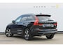 Volvo XC60 T8 455PK Automaat Plug-in hybrid AWD Plus Dark / Adaptieve Cruise control / Semi elektrisch wegklapbare trekhaak / 360 Camera / Stoel- en stuurverwarming / Panoramisch schuif-kanteldak / Elektrische achterklep / Elektrische stoelen met geheugen