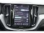 Volvo XC60 T8 455PK Automaat Plug-in hybrid AWD Plus Dark / Adaptieve Cruise control / Semi elektrisch wegklapbare trekhaak / 360 Camera / Stoel- en stuurverwarming / Panoramisch schuif-kanteldak / Elektrische achterklep / Elektrische stoelen met geheugen