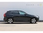 Volvo XC60 T8 455PK Automaat Plug-in hybrid AWD Plus Dark / Adaptieve Cruise control / Semi elektrisch wegklapbare trekhaak / 360 Camera / Stoel- en stuurverwarming / Panoramisch schuif-kanteldak / Elektrische achterklep / Elektrische stoelen met geheugen
