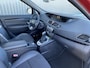 Renault Grand Scenic 2.0 Bose AUTOMAAT, Leer/Stof, Navi, Clima, CC, PDC & Cam, LM, Afn.Trekh, nw. APK – Inruil Mogelijk –