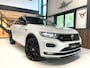 Volkswagen T-Roc 1.5 TSI R-Line/ Cam/ Keyless/ CarPlay/ 19''LMV/ Trekhaak