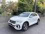 Volkswagen T-Roc 1.5 TSI R-Line/ Camera/ Massage/ IQ LED/ 18''LMV/ CarPlay