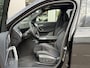 BMW iX1 xDrive30 Launch Edition 67 kWh | Pano-Dak/19"/Adapt.Cruise/3D Camera/HUD/Massage/Comfort Access