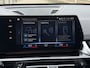 BMW iX1 xDrive30 Launch Edition 67 kWh | Pano-Dak/19"/Adapt.Cruise/3D Camera/HUD/Massage/Comfort Access