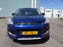 Ford Kuga 1.5i Titanium Styling Pack 6-Bak 120 PK. Zeer goed onderhouden auto van de eerste eigenaar !!! Distributieriem en waterpomp vervangen in 2025 !! Alle keuringen toegestaan !