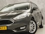Ford Focus Wagon 1.0 Sport Automaat (NAVIGATIE, STUUR/STOELVERWARMING, LM VELGEN, SPORTSTOELEN, CRUISE, PARKEERSENSOREN, NIEUWSTAAT)
