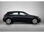 Mercedes-Benz A-klasse 180 Business Solution Ledkoplampen | Parkeerpakket met achteruitrijcamera |Stoelverwarming voor | Spiegelpakket. Inclusief 24 maanden MB Certified garantie voor Europa.