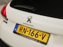 Peugeot 2008 1.2 PureTech Sport (PANORAMADAK, APPLE CARPLAY, NAVIGATIE, LM VELGEN, SPORTSTOELEN, PARKEERSENSOREN, CRUISE, NIEUWSTAAT)