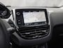 Peugeot 2008 1.2 PureTech Sport (PANORAMADAK, APPLE CARPLAY, NAVIGATIE, LM VELGEN, SPORTSTOELEN, PARKEERSENSOREN, CRUISE, NIEUWSTAAT)