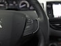 Peugeot 2008 1.2 PureTech Sport (PANORAMADAK, APPLE CARPLAY, NAVIGATIE, LM VELGEN, SPORTSTOELEN, PARKEERSENSOREN, CRUISE, NIEUWSTAAT)
