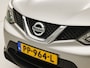 Nissan Qashqai 1.2 N-Connecta (PANORAMADAK, NAVIGATIE, 360 CAMERA, SPORTSTOELEN, GETINT GLAS, TREKHAAK, CRUISE, NIEUWSTAAT)