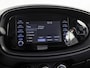 Toyota Aygo 1.0 VVT-i MT Play (APPLE CARPLAY, NAVIGATIE, ADAPTIVE CRUISE, SPORTSTOELEN, LANE ASSIST, CAMERA, NIEUWSTAAT)
