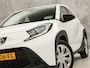 Toyota Aygo 1.0 VVT-i MT Play (APPLE CARPLAY, NAVIGATIE, ADAPTIVE CRUISE, SPORTSTOELEN, LANE ASSIST, CAMERA, NIEUWSTAAT)