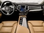 Volvo XC90 2.0 T8 Twin Engine AWD Inscription 7 Persoons 408Pk Automaat (PANORAMADAK, BOWERS&WILKINS, MEMORY SEATS, BRUIN LEDER, CAMERA, STOELKOELING/VERWARMING, HEAD-UP DISPLAY, GETINT GLAS, ELEK ACHTERKLEP, NIEUWSTAAT)
