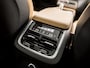 Volvo XC90 2.0 T8 Twin Engine AWD Inscription 7 Persoons 408Pk Automaat (PANORAMADAK, BOWERS&WILKINS, MEMORY SEATS, BRUIN LEDER, CAMERA, STOELKOELING/VERWARMING, HEAD-UP DISPLAY, GETINT GLAS, ELEK ACHTERKLEP, NIEUWSTAAT)
