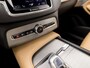 Volvo XC90 2.0 T8 Twin Engine AWD Inscription 7 Persoons 408Pk Automaat (PANORAMADAK, BOWERS&WILKINS, MEMORY SEATS, BRUIN LEDER, CAMERA, STOELKOELING/VERWARMING, HEAD-UP DISPLAY, GETINT GLAS, ELEK ACHTERKLEP, NIEUWSTAAT)