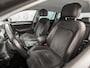 Volkswagen Passat Variant 1.5 TSI Highline Sportline 150Pk Automaat (VIRTUAL COCKPIT, APPLE CARPLAY, GROOT NAVI, CAMERA, LEDER/ALCANTARA, GETINT GLAS, KEYLESS, NIEUWSTAAT)