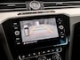 Volkswagen Passat Variant 1.5 TSI Highline Sportline 150Pk Automaat (VIRTUAL COCKPIT, APPLE CARPLAY, GROOT NAVI, CAMERA, LEDER/ALCANTARA, GETINT GLAS, KEYLESS, NIEUWSTAAT)