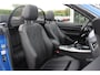 BMW 2-Serie Cabrio 220i High Exe. M Sport / 54.228 km/ NL Auto / Leder / CarPlay / Parkeerhulp V+A / 18'' / Windscherm / Sportstoelen / Stoelverwarming / DAB / Cruise Control