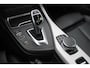 BMW 2-Serie Cabrio 220i High Exe. M Sport / 54.228 km/ NL Auto / Leder / CarPlay / Parkeerhulp V+A / 18'' / Windscherm / Sportstoelen / Stoelverwarming / DAB / Cruise Control