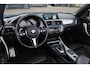 BMW 2-Serie Cabrio 220i High Exe. M Sport / 54.228 km/ NL Auto / Leder / CarPlay / Parkeerhulp V+A / 18'' / Windscherm / Sportstoelen / Stoelverwarming / DAB / Cruise Control