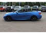 BMW 2-Serie Cabrio 220i High Exe. M Sport / 54.228 km/ NL Auto / Leder / CarPlay / Parkeerhulp V+A / 18'' / Windscherm / Sportstoelen / Stoelverwarming / DAB / Cruise Control