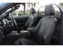 BMW 2-Serie Cabrio 220i High Exe. M Sport / 54.228 km/ NL Auto / Leder / CarPlay / Parkeerhulp V+A / 18'' / Windscherm / Sportstoelen / Stoelverwarming / DAB / Cruise Control