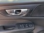 Volvo V60 2.0 T8 Plug-in hybrid AWD Ultimate Bright | Panoramadak | Trekhaak | Harman Kardon | NL-Auto | 455PK |
