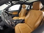 BMW 3-Serie 318i M Sport Automaat (PANORAMADAK, M PAKKET, GROOT NAVI, COGNAC LEDER, STOELVERWARMING, SPORTSTOELEN, VIRTUAL COCKPIT, PARKEERSENSOREN, GETINT GLAS, NIEUWSTAAT)