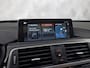 BMW 3-Serie 318i M Sport Automaat (PANORAMADAK, M PAKKET, GROOT NAVI, COGNAC LEDER, STOELVERWARMING, SPORTSTOELEN, VIRTUAL COCKPIT, PARKEERSENSOREN, GETINT GLAS, NIEUWSTAAT)