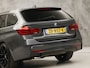 BMW 3-Serie 318i M Sport Automaat (PANORAMADAK, M PAKKET, GROOT NAVI, COGNAC LEDER, STOELVERWARMING, SPORTSTOELEN, VIRTUAL COCKPIT, PARKEERSENSOREN, GETINT GLAS, NIEUWSTAAT)