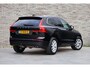 Volvo XC60 2.0 T8 Twin Engine AWD * TREKHAAK * PANORAMA DAK * LEER *