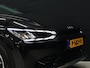 Kia EV6 Plus 77.4 kWh [MEMORY SEATS, APPLE CARPLAY, ANDROID AUTO, MERIDIAN SURROUND, SFEERVERLICHTING, STUURVERWARMING, STOELVERWARMING V+A, STOELVENTILATIE, ADAPTIVE CRUISE, CAMERA, CLIMATE, NIEUWSTAAT]