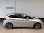 BMW 2-Serie Active Tourer 218i Executive Edition / AUTOMAAT / NAVIGATIE / TREKHAAK / HALF LEDER / HOGE ZIT / CRUISE / ECC/ NL-AUTO