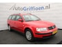 Volkswagen Passat Variant 1.6 nette stationcar met trekhaak met nieuwe APK bij aflevering