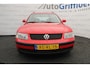 Volkswagen Passat Variant 1.6 nette stationcar met trekhaak met nieuwe APK bij aflevering
