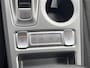 Hyundai Kona Electric EV Comfort Smart 39 kWh / Fabrieksgarantie tot 05-2027 / Dealer onderhouden / Accu SoH 99% / CCS snel laden / Navigatie / Apple Carplay Android / Stuur- en stoelverwarming /