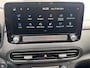 Hyundai Kona Electric EV Comfort Smart 39 kWh / Fabrieksgarantie tot 05-2027 / Dealer onderhouden / Accu SoH 99% / CCS snel laden / Navigatie / Apple Carplay Android / Stuur- en stoelverwarming /