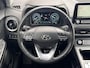 Hyundai Kona Electric EV Comfort Smart 39 kWh / Fabrieksgarantie tot 05-2027 / Dealer onderhouden / Accu SoH 99% / CCS snel laden / Navigatie / Apple Carplay Android / Stuur- en stoelverwarming /