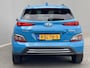 Hyundai Kona Electric EV Comfort Smart 39 kWh / Fabrieksgarantie tot 05-2027 / Dealer onderhouden / Accu SoH 99% / CCS snel laden / Navigatie / Apple Carplay Android / Stuur- en stoelverwarming /