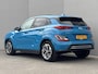 Hyundai Kona Electric EV Comfort Smart 39 kWh / Fabrieksgarantie tot 05-2027 / Dealer onderhouden / Accu SoH 99% / CCS snel laden / Navigatie / Apple Carplay Android / Stuur- en stoelverwarming /