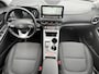 Hyundai Kona Electric EV Comfort Smart 39 kWh / Fabrieksgarantie tot 05-2027 / Dealer onderhouden / Accu SoH 99% / CCS snel laden / Navigatie / Apple Carplay Android / Stuur- en stoelverwarming /