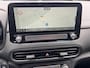 Hyundai Kona Electric EV Comfort Smart 39 kWh / Fabrieksgarantie tot 05-2027 / Dealer onderhouden / Accu SoH 99% / CCS snel laden / Navigatie / Apple Carplay Android / Stuur- en stoelverwarming /