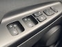 Hyundai Kona Electric EV Comfort Smart 39 kWh / Fabrieksgarantie tot 05-2027 / Dealer onderhouden / Accu SoH 99% / CCS snel laden / Navigatie / Apple Carplay Android / Stuur- en stoelverwarming /