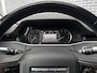 Land Rover Range Rover Evoque 1.5 P300e AWD S | Plug-in Hybrid (PHEV) | Trekhaak | 360 Graden Camera | Head-up Display | Meridian Audio | Cruise Control Adaptief | Dodehoekdetectie | Stoelverwarming | Lederen Bekleding | Navigatie Pivi Pro | Apple Carplay | Android Auto