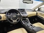 Lexus NX 300h AWD Luxury Line Limited | Schuif - / kanteldak | Fietsendragerbeugel |