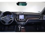 Volvo XC60 B5 AWD Inscription - Panorama/schuifdak - IntelliSafe Assist & Surround - 360º Camera - Bowers & Wilkins audio - Adaptieve LED koplampen - Verwarmde voorstoelen & stuur - Parkeersensoren voor & achter - Elektr. bedienb. voorstoelen met geheugen - Head up display - Standkachel - Inklapbare trekhaak - 20' LMV