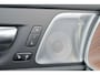 Volvo XC60 B5 AWD Inscription - Panorama/schuifdak - IntelliSafe Assist & Surround - 360º Camera - Bowers & Wilkins audio - Adaptieve LED koplampen - Verwarmde voorstoelen & stuur - Parkeersensoren voor & achter - Elektr. bedienb. voorstoelen met geheugen - Head up display - Standkachel - Inklapbare trekhaak - 20' LMV