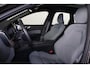 Volvo XC60 B5 AWD Inscription - Panorama/schuifdak - IntelliSafe Assist & Surround - 360º Camera - Bowers & Wilkins audio - Adaptieve LED koplampen - Verwarmde voorstoelen & stuur - Parkeersensoren voor & achter - Elektr. bedienb. voorstoelen met geheugen - Head up display - Standkachel - Inklapbare trekhaak - 20' LMV